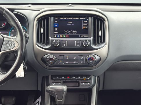 Used 2019 Chevrolet Colorado Z71 AWD/4WD image 18