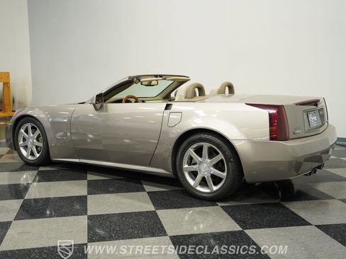 Used 2004 Cadillac XLR image 8