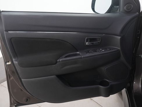 Used 2017 Mitsubishi Outlander Sport ES image 20