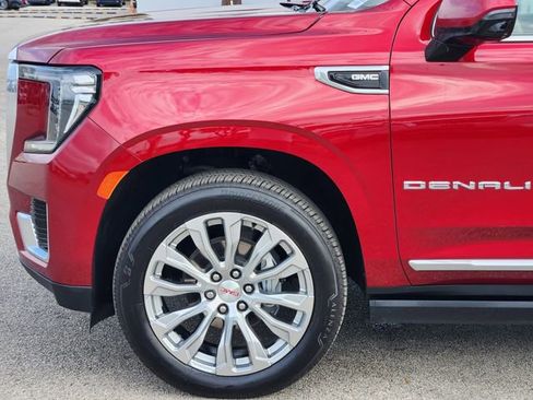 Used 2023 GMC Yukon Denali AWD/4WD image 5