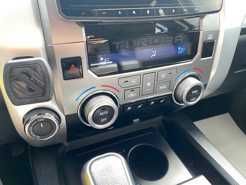 Used 2018 Toyota Tundra Platinum image 25