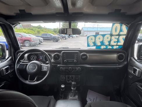 Used 2020 Jeep Gladiator Sport w/ Quick Order Package 24S AWD/4WD image 8