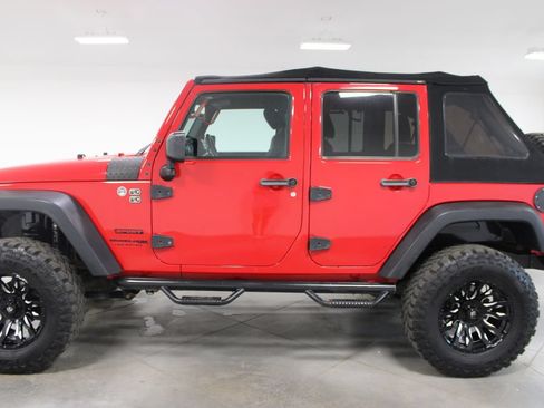 Used 2018 Jeep Wrangler Unlimited Sport S AWD/4WD image 6
