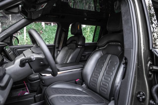 Used 2024 Rivian R1S Adventure Quad AWD/4WD image 18