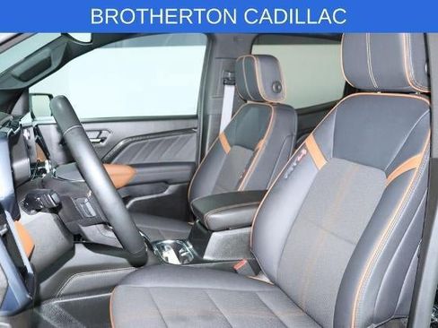 Used 2024 GMC Canyon AT4 w/ Technology Package AWD/4WD image 21