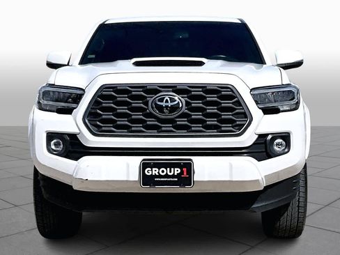 Used 2023 Toyota Tacoma TRD Sport w/ Technology Package image 4