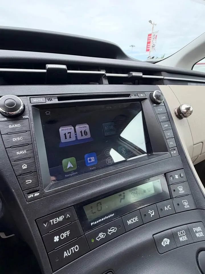 Used 2011 Toyota Prius Five w/ Navigation Pkg FWD image 8