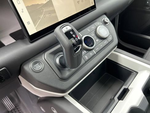 New 2025 Land Rover Defender 130 S image 13