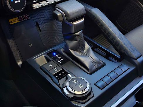 Used 2024 Toyota Tacoma SR5 image 34