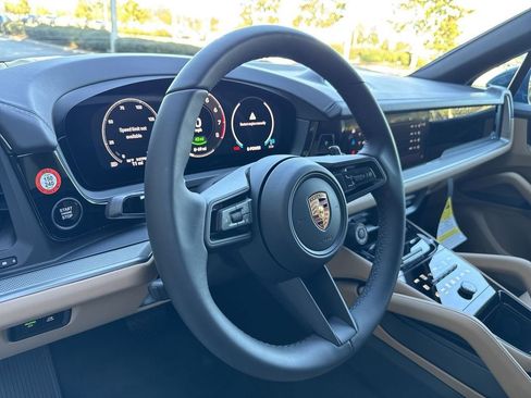 New 2026 Porsche Cayenne E-Hybrid image 9