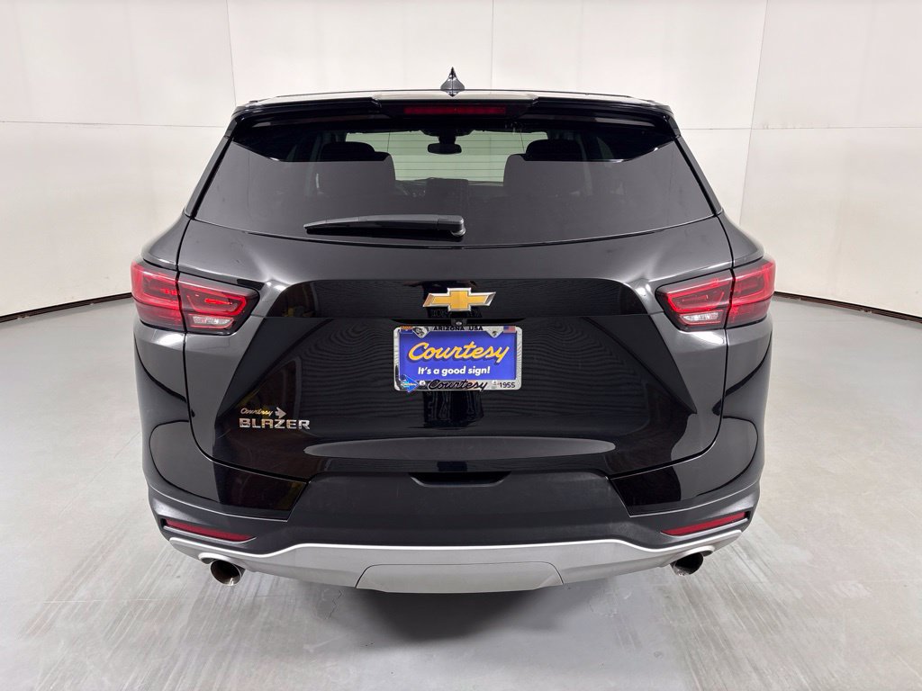Used 2025 Chevrolet Blazer LT FWD image 7