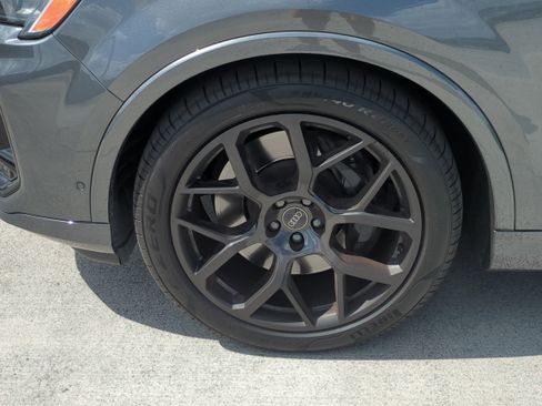 Used 2025 Audi SQ7 Premium Plus w/ Executive Package image 11