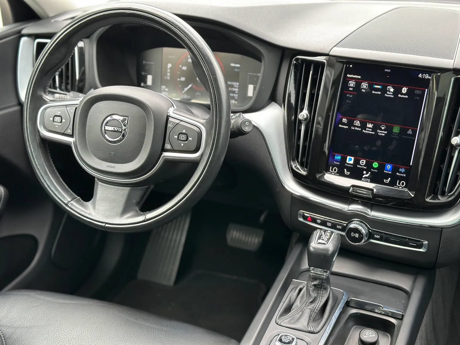 Used 2018 Volvo XC60 T5 Momentum w/ Vision Package AWD/4WD image 27