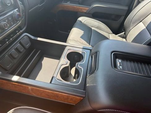 Used 2018 Chevrolet Silverado 1500 High Country AWD/4WD image 42