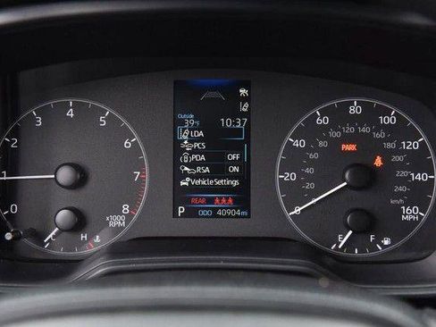 Used 2024 Toyota Corolla LE image 11