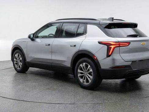 Used 2025 Chevrolet Equinox LT image 6