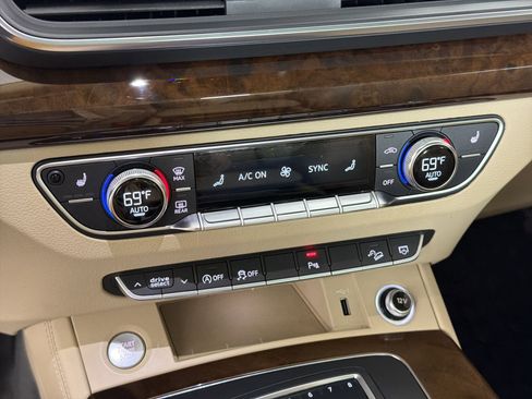 Used 2019 Audi Q5 2.0T Premium Plus w/ Premium Plus Package AWD/4WD image 19