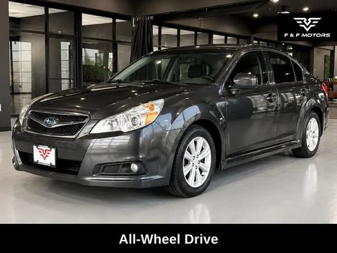 Used 2010 Subaru Legacy 2.5i Premium AWD/4WD image 2