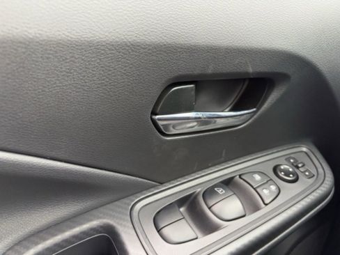 Certified 2025 Nissan Versa SV w/ Trunk Package image 13