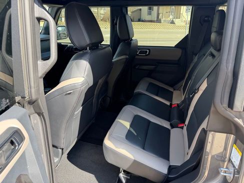 Used 2024 Ford Bronco Wildtrak AWD/4WD image 12