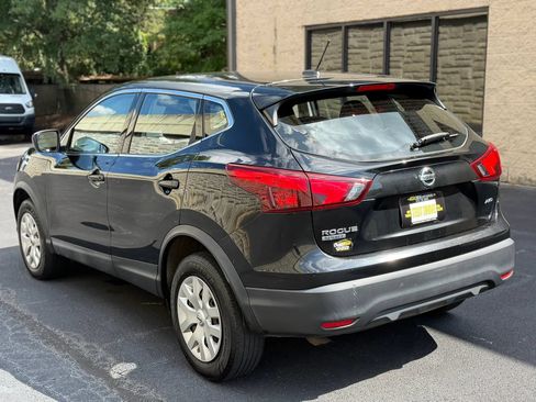 Used 2018 Nissan Rogue Sport S AWD/4WD image 8