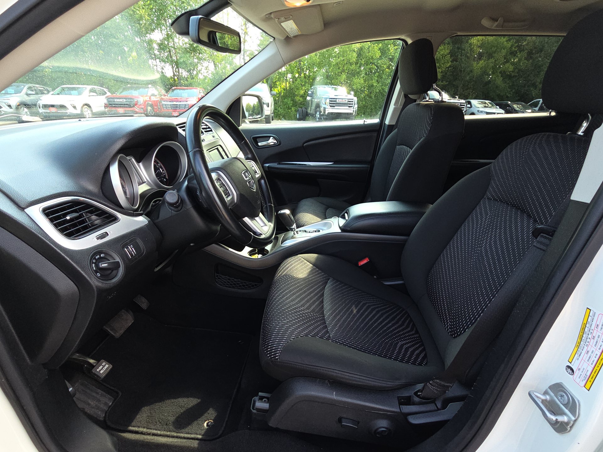 Used 2020 Dodge Journey SE w/ SE Popular Equipment Group FWD image 15