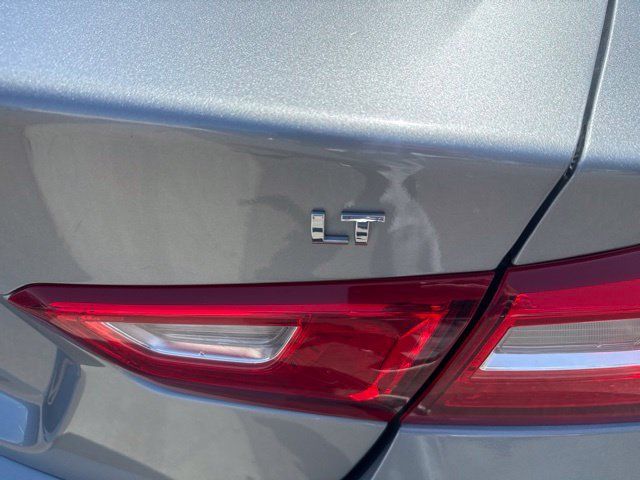 Used 2024 Chevrolet Malibu LT FWD image 31
