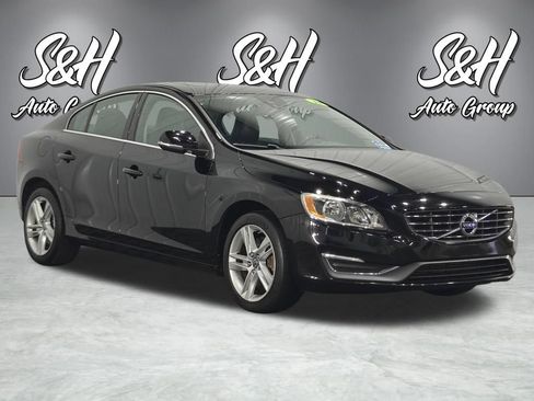 Used 2014 Volvo S60 T5 FWD image 2