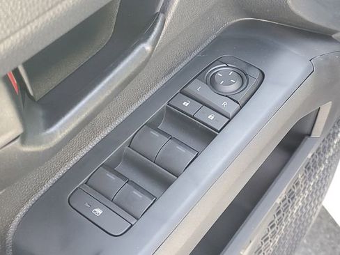 Used 2025 Toyota Tacoma SR5 image 10