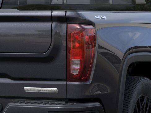 Used 2022 GMC Sierra 1500 Elevation w/ LPO, Elevation Black Package AWD/4WD image 11