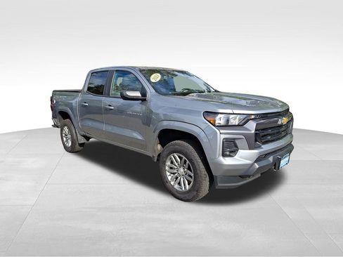 Certified 2024 Chevrolet Colorado LT w/ LT Convenience Package AWD/4WD image 1