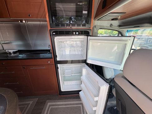Used 2018 Mercedes-Benz Sprinter 3500 image 25