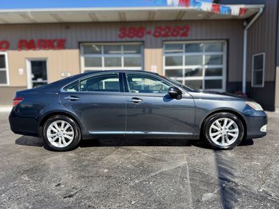 Used 2010 Lexus ES 350 w/ Preferred Accessory Package
