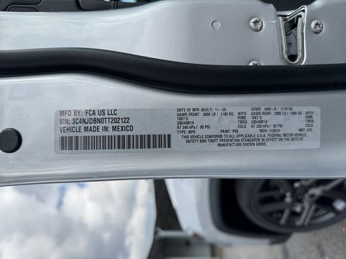 New 2026 Jeep Compass Latitude image 30