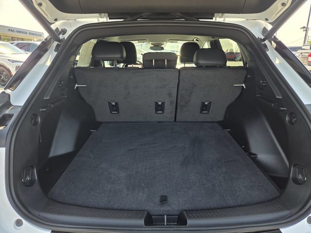 Certified 2024 Chevrolet Equinox EV LT w/ LPO, Blackout Package FWD image 11