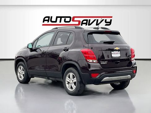 Used 2022 Chevrolet Trax LT w/ Driver Confidence Package image 5
