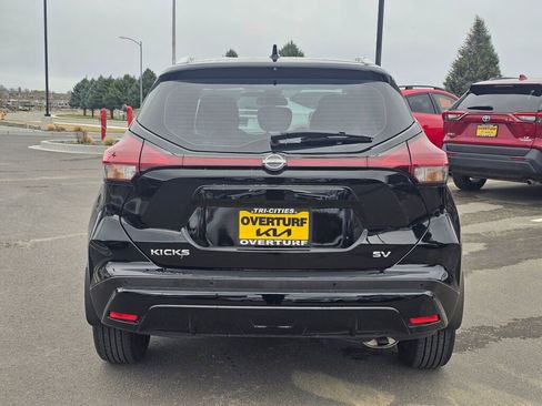 Used 2022 Nissan Kicks SV image 5