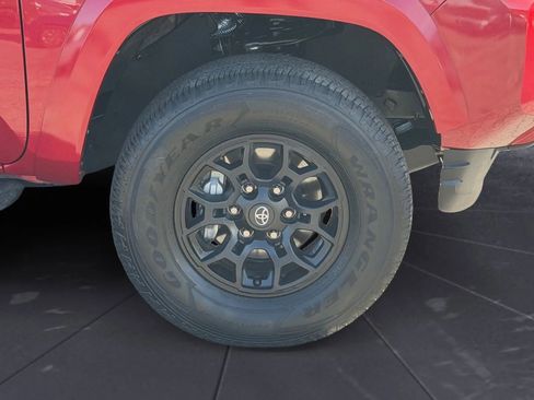 Used 2021 Toyota Tacoma SR5 RWD image 33
