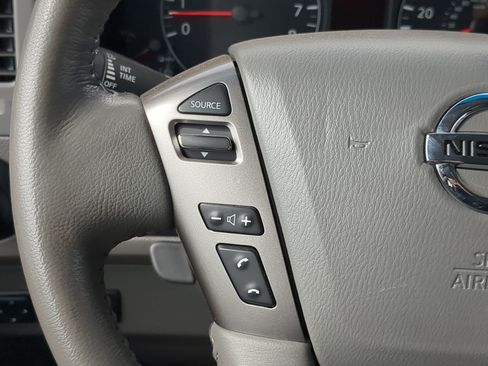 Used 2014 Nissan NV 3500 SL w/ Technology Package RWD image 19