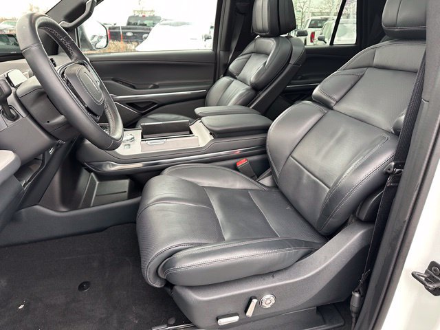 Used 2025 Lincoln Navigator L Reserve w/ Jet Appearance Package AWD/4WD image 23
