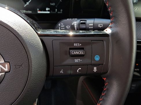 Used 2025 Nissan Kicks SR image 22