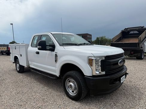 Used 2018 Ford F350 XL AWD/4WD image 2