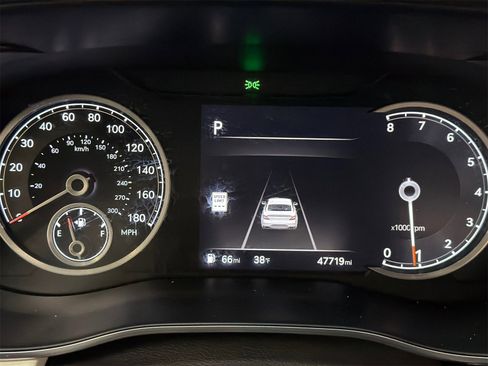 Used 2024 Genesis G70 2.5T image 21