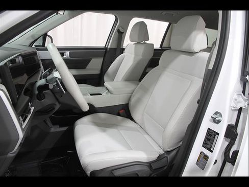 Certified 2026 Hyundai Santa Fe SE AWD/4WD image 5