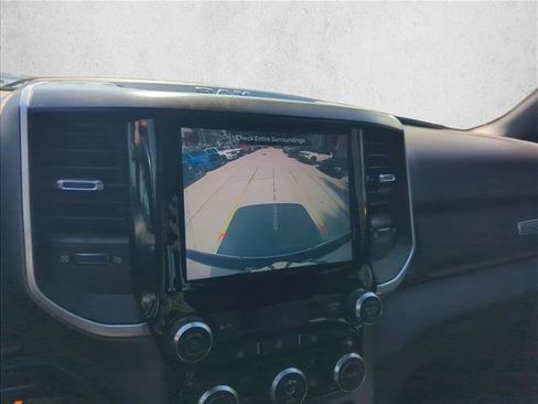 Used 2022 RAM 1500 Big Horn RWD image 9
