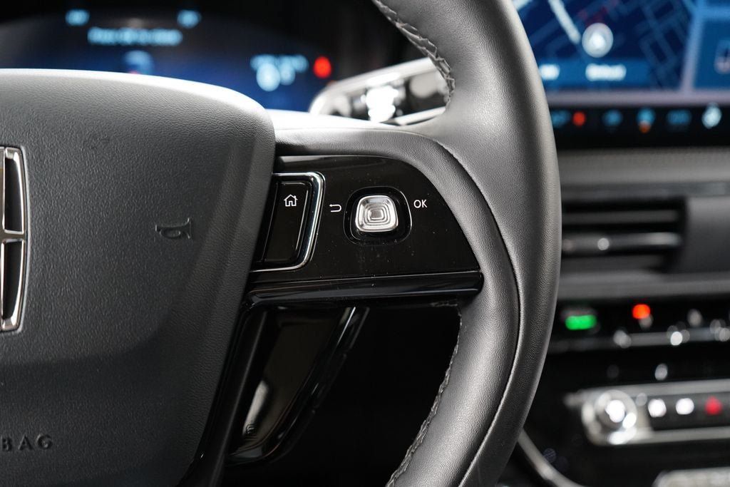 Used 2024 Lincoln Corsair AWD image 21