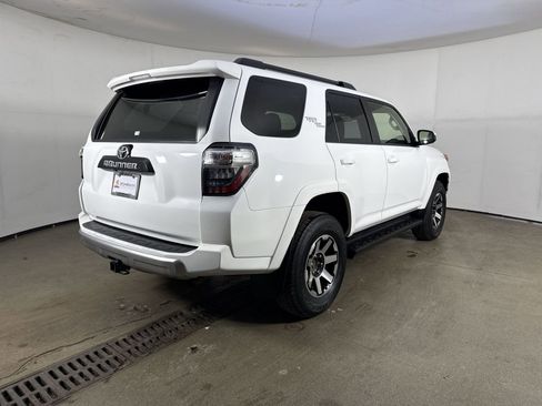 Used 2024 Toyota 4Runner TRD Off-Road image 34