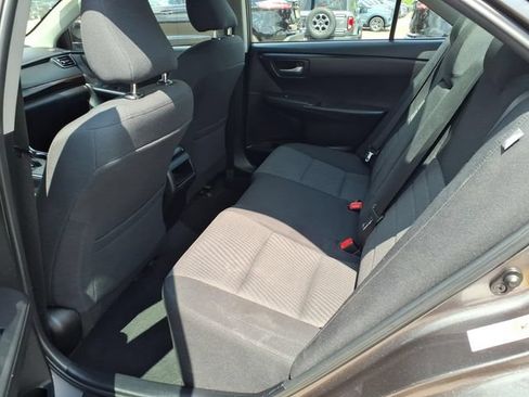 Used 2015 Toyota Camry LE FWD image 9