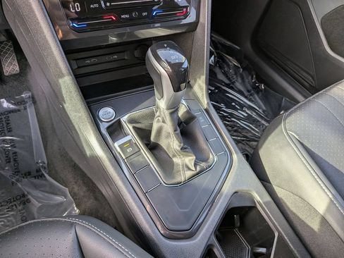 Used 2023 Volkswagen Tiguan SE FWD image 23