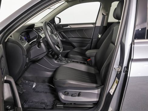 Used 2023 Volkswagen Tiguan SE AWD/4WD image 7